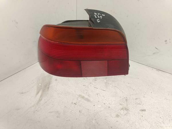FEU ARRIERE GAUCHE BMW SERIE 5 E39 -9/2000 SEDAN ORANGE - Vue 1